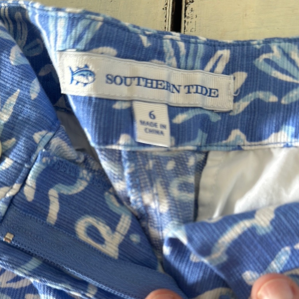 Southern Tide Blue and White Bermuda Shorts - Picture 2 of 4